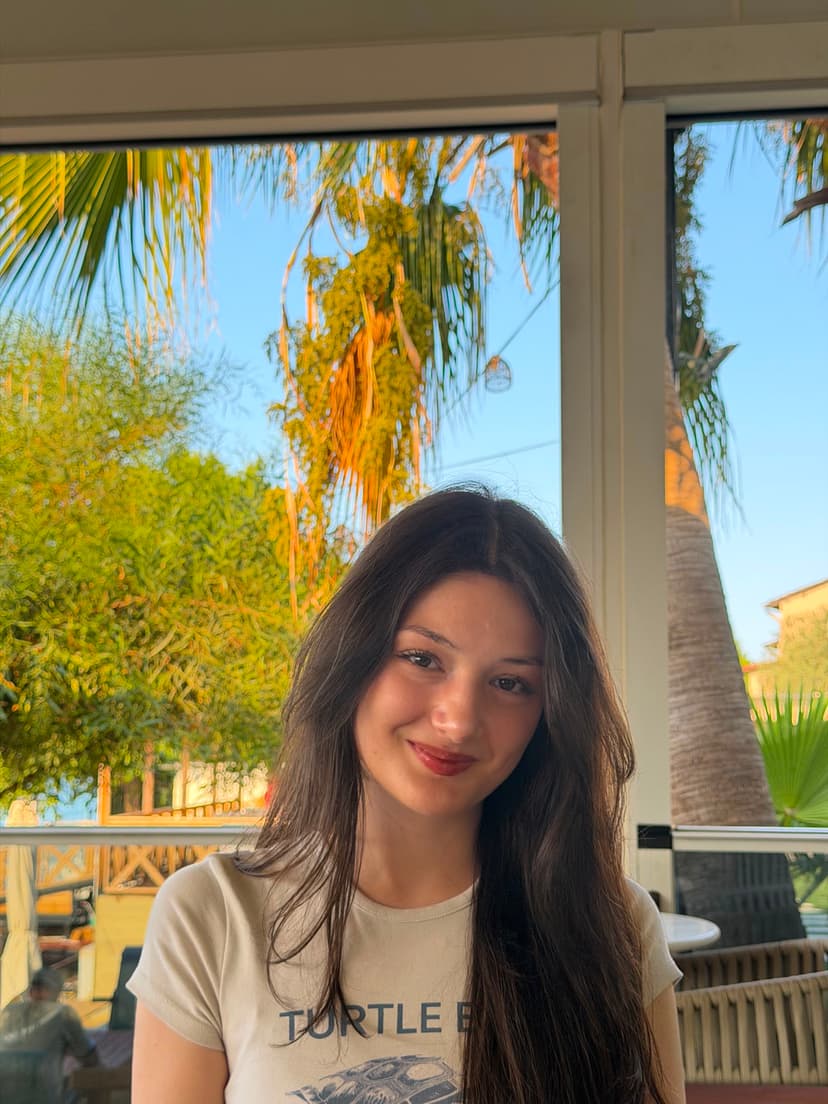 Büşra Erke