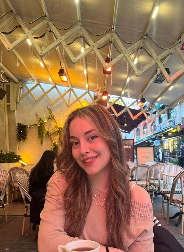 Lara Korçak